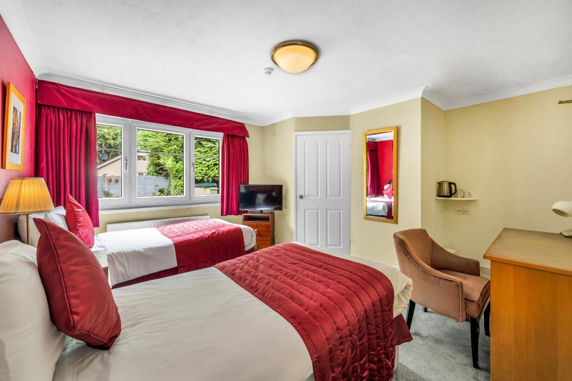 Dial House Hotel Crowthorne Eksteriør bilde
