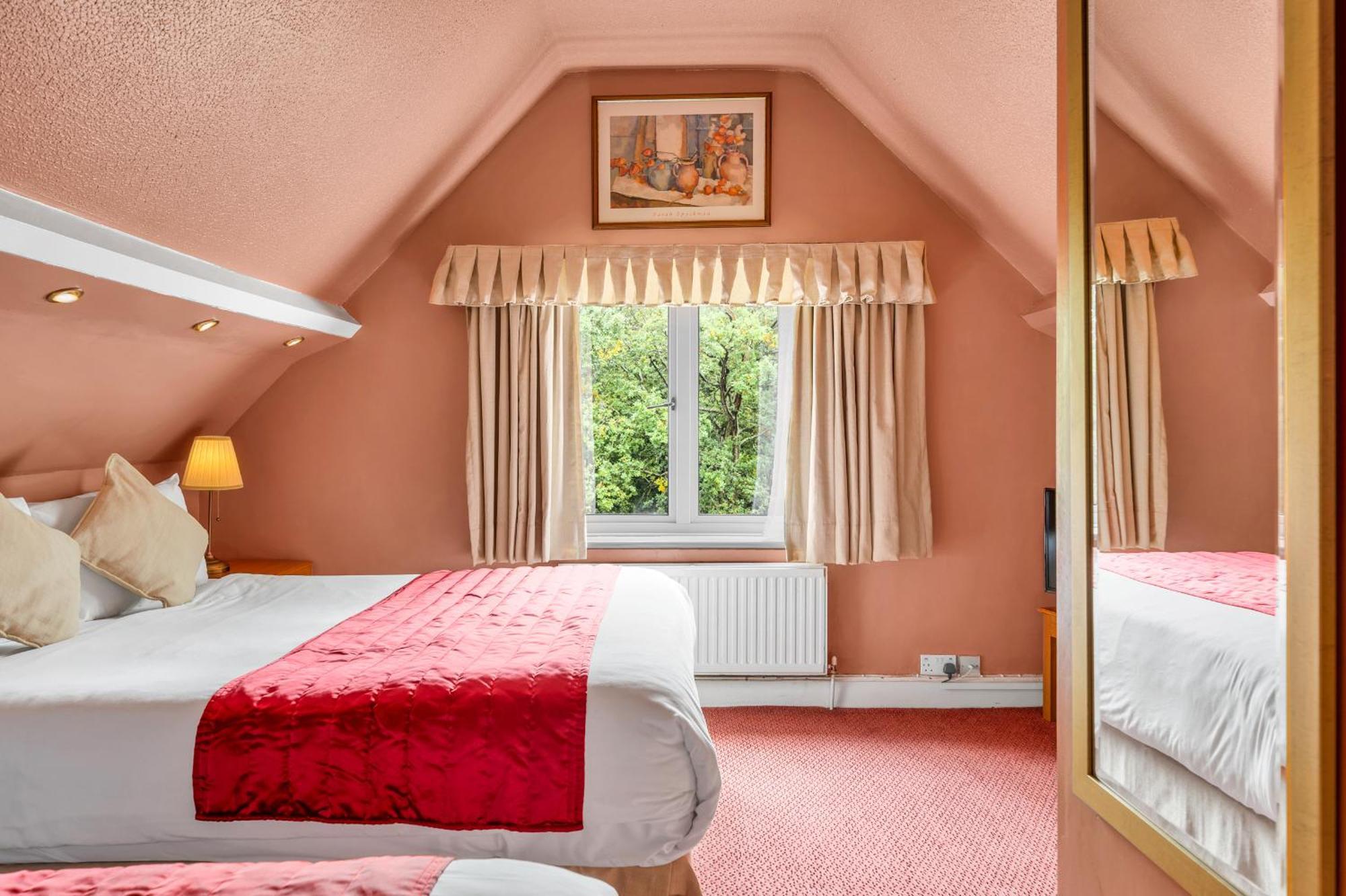 Dial House Hotel Crowthorne Eksteriør bilde