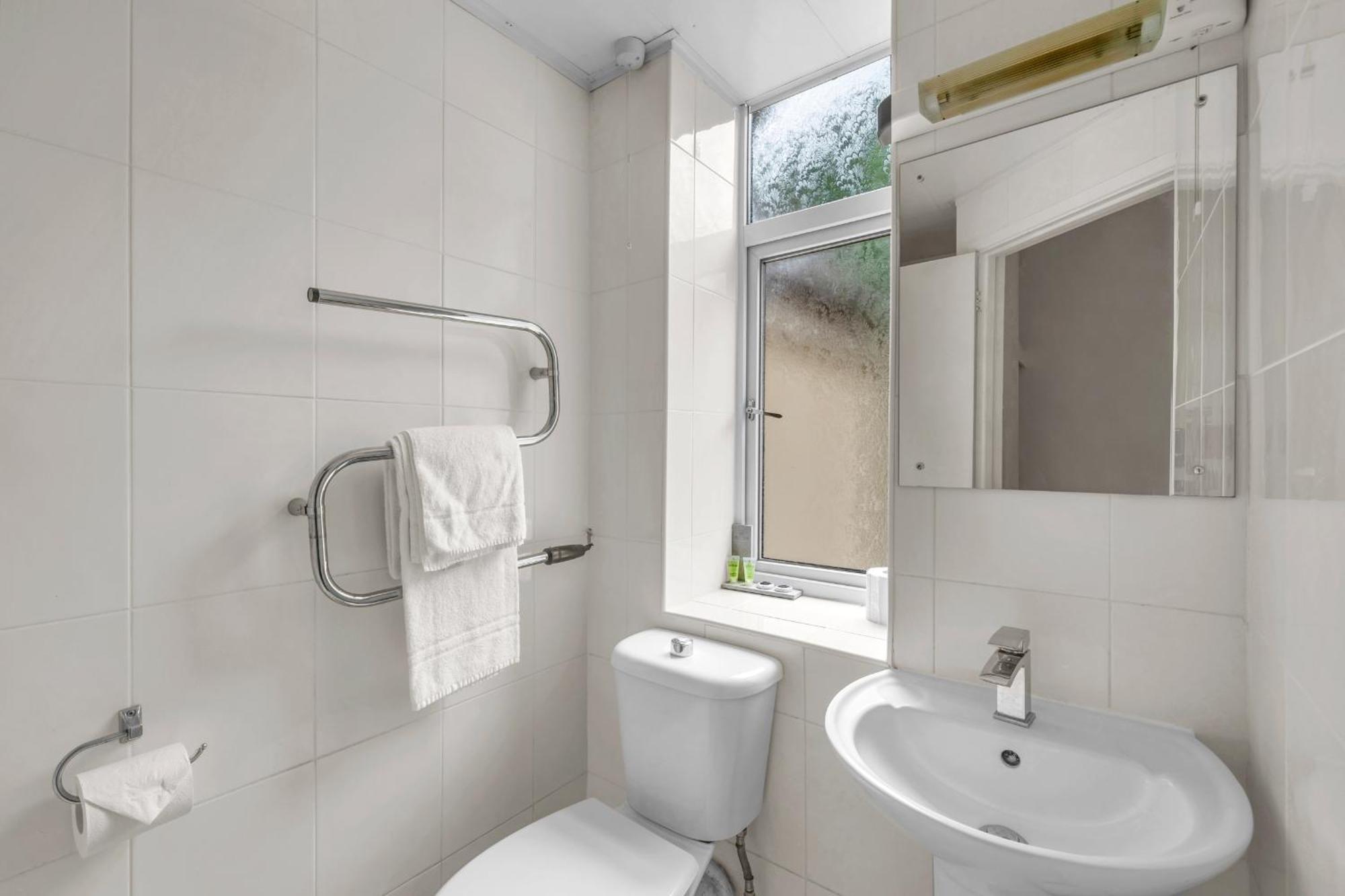 Dial House Hotel Crowthorne Eksteriør bilde