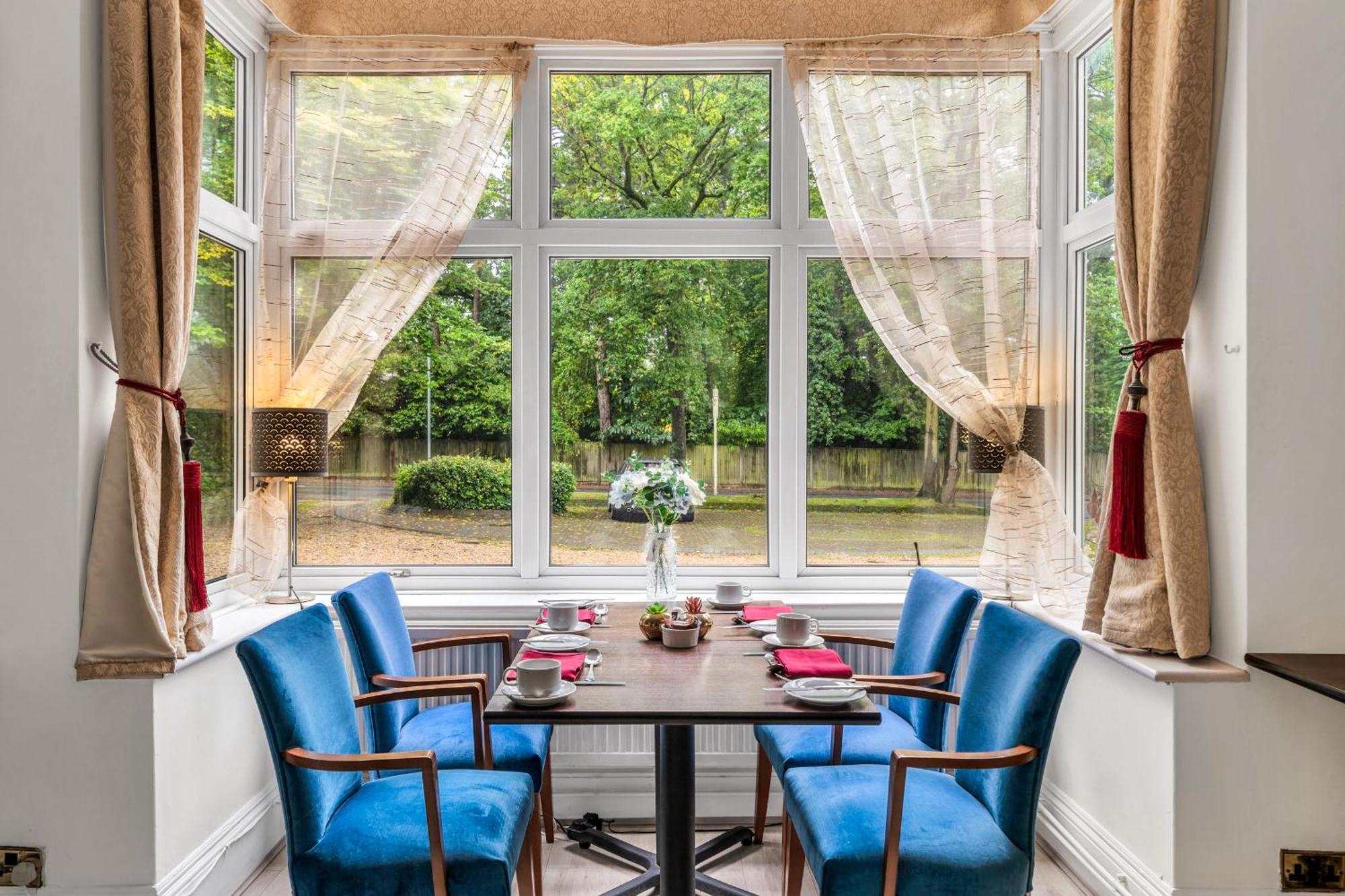 Dial House Hotel Crowthorne Eksteriør bilde