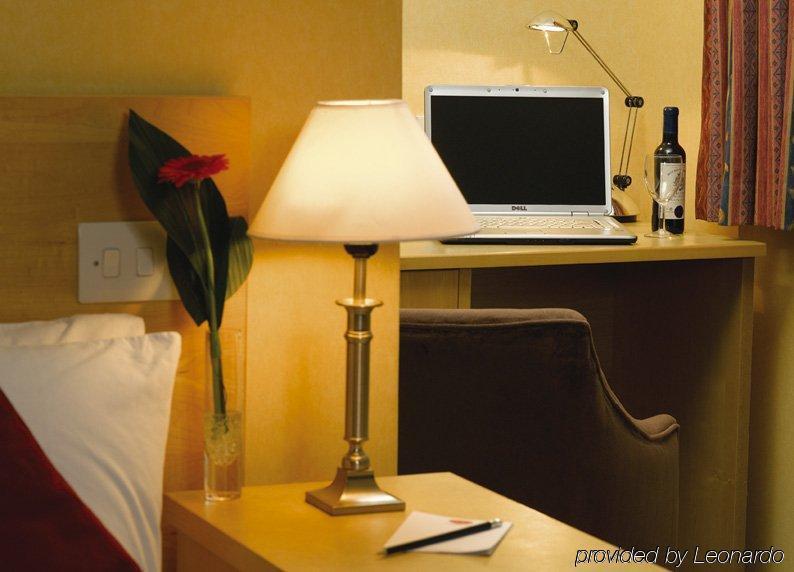 Dial House Hotel Crowthorne Eksteriør bilde